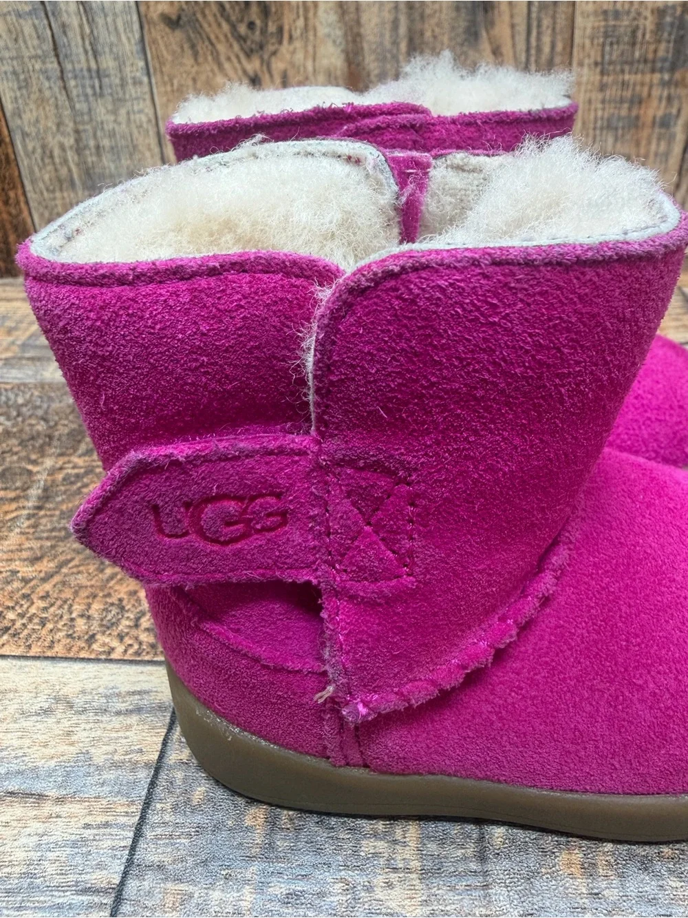 UGG Infant Keelan II Suede Boots in Vibrant Pink US Size 2/3 10960891